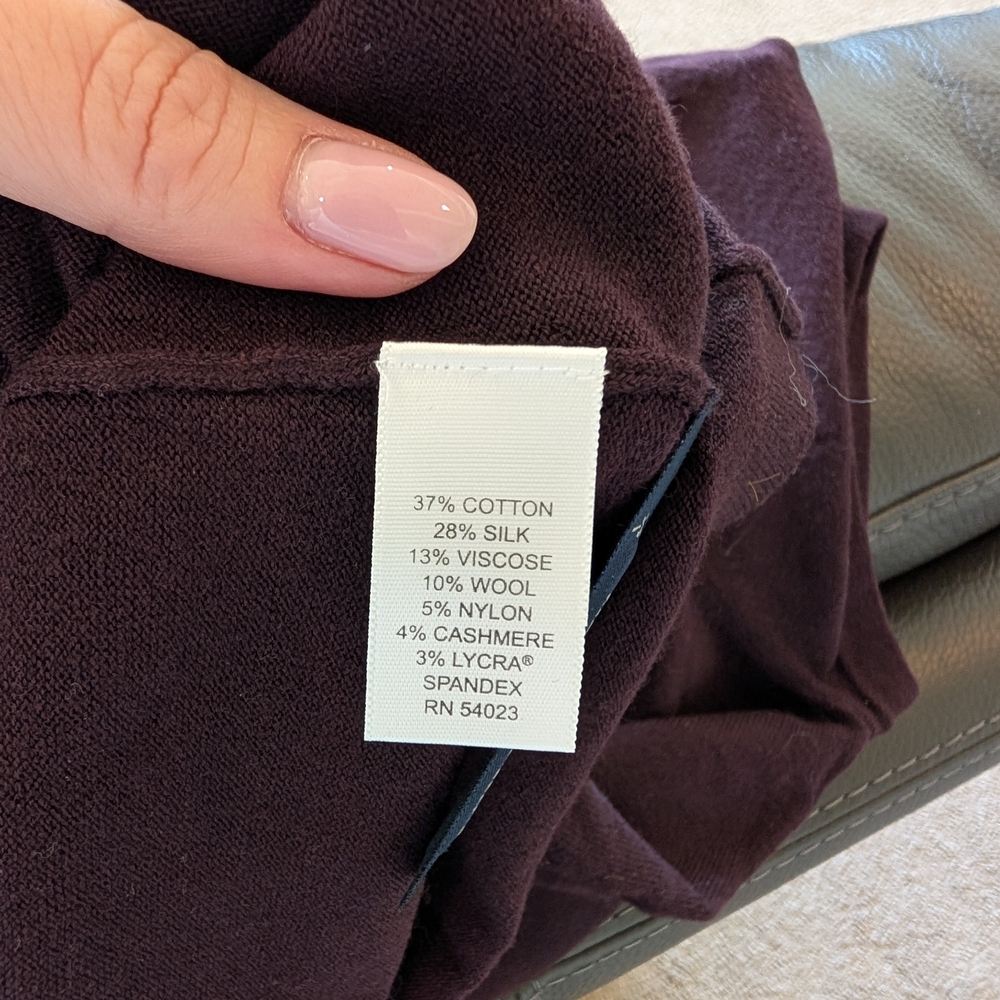 Banana Republic Plum Short Sleeve Tee - Picture 5 of 5